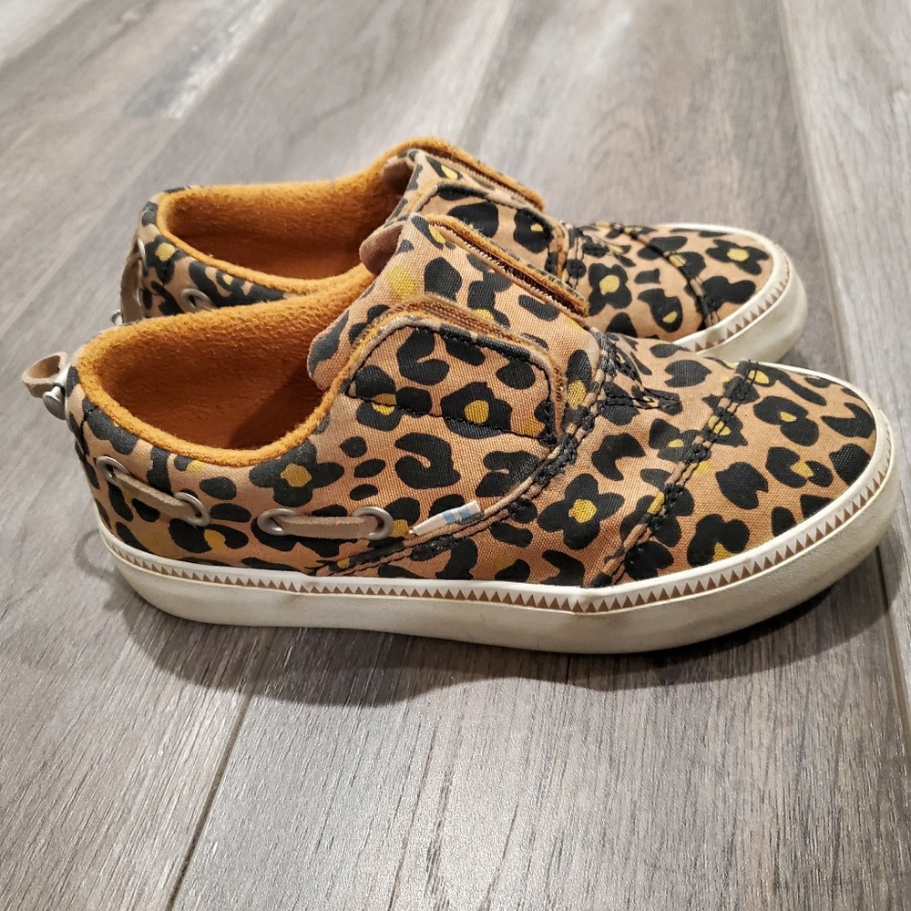 Girls Size 12.5 Toffee Cheepard Toms